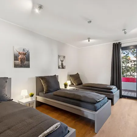 公寓 Moderne Monteursunterkunft *