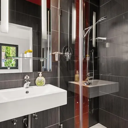 Moderne Monteursunterkunft * 奥彭海姆